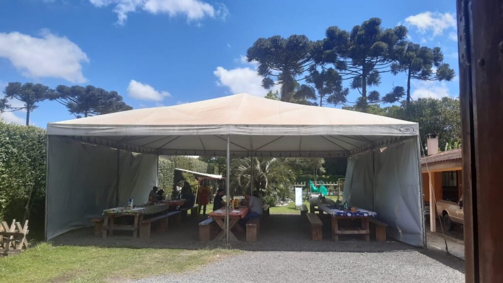 Para fugir do lugar comum, o Restaurante Rural Jackson Assados proporciona um ambiente diferenciado para as festas de fim de ano, tendo o churrasco como prato principal