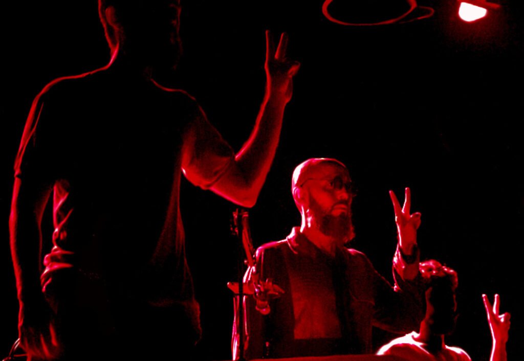 Peça do Festival de Curitiba quer desmontar uma imagem do Nordeste que só existe na sua cabeça