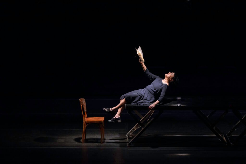 Festival de Curitiba: Premiado e irresponsável, Caetano Galindo estreia no teatro com “Ana Lívia”