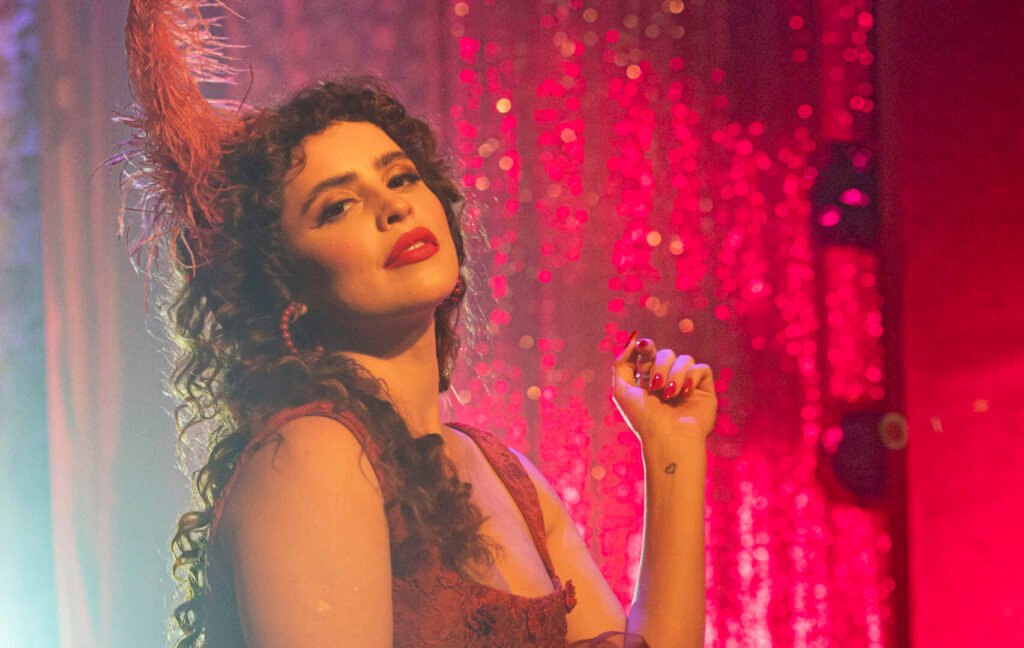 Natascha Falcão estará em dose dupla em ‘No Rancho Fundo’ (Globo), e canta tema de abertura dividindo os vocais com Elba Ramalho