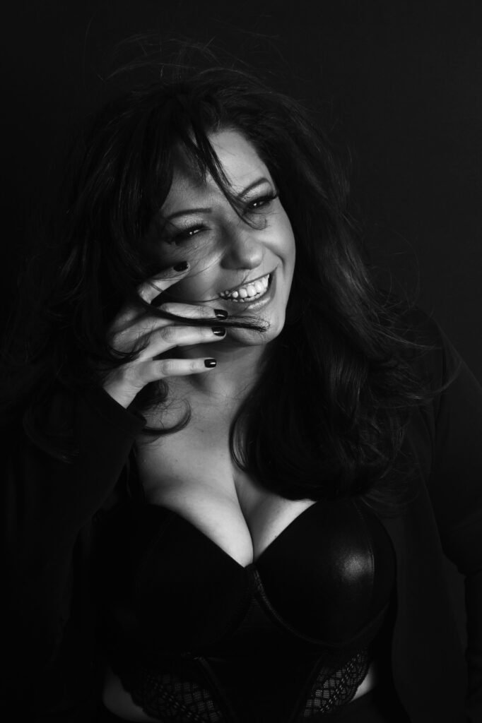 Aylla kellen, modelo Plus Size, fotografada por CLA Ribeiro