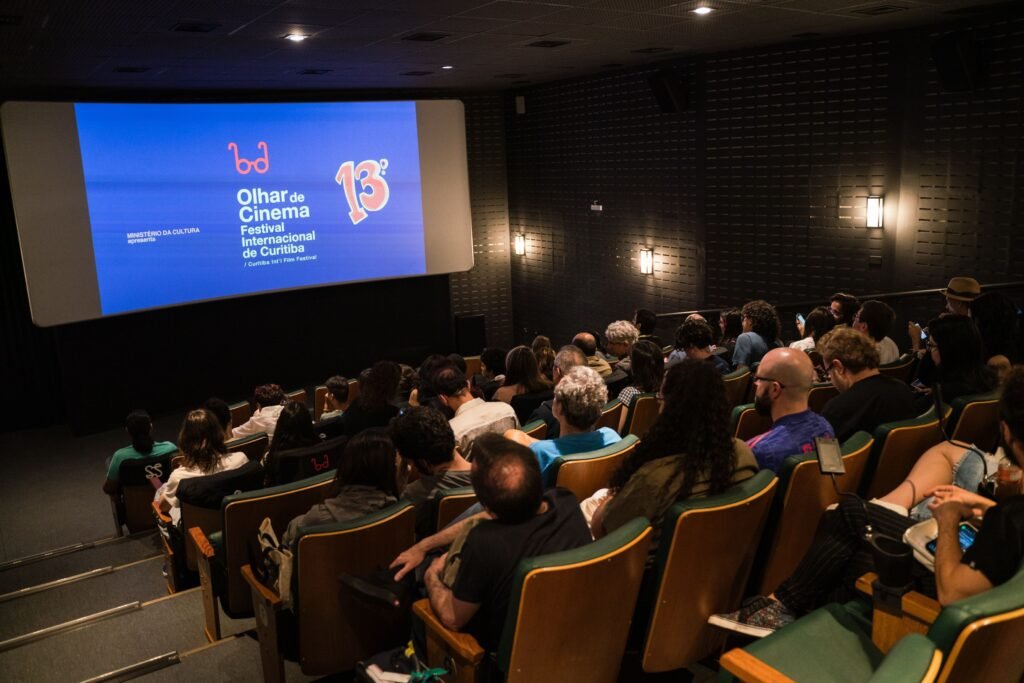 ª edição do Olhar de Cinema segue com sessões cheias e recorde de público -
Cred Walter Thoms