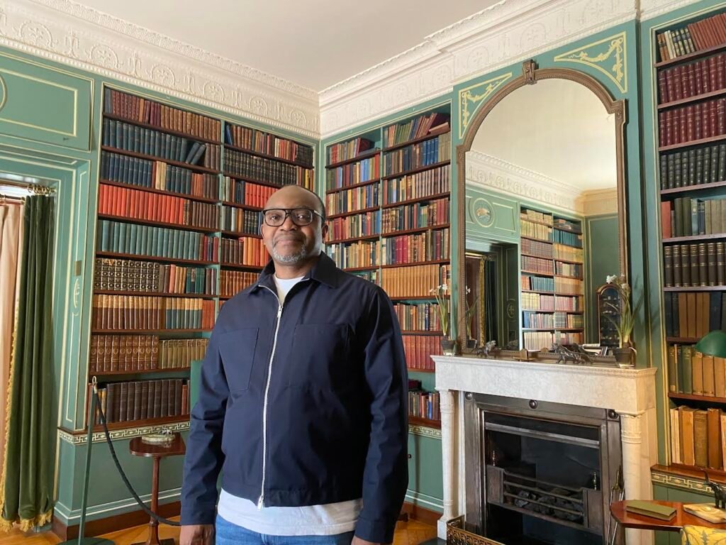 O Cine Passeio recebe até  14 de agosto a II Afrika XX - Mostra de Cinemas Pioneiros do Continente Africano. A programação reúne filmes pioneiros dos cinemas africanos realizados no século 20, reconhecidos em festivais por sua inovação e linguagem diaspórica. A mostra chegou  à cidade com um convidado especial, conhecido por ser precursor, em África, ao produzir o afrofuturismo nos cinemas.