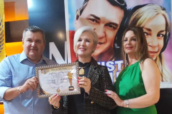 Colunista do Diário Indústria & Comércio recebe Prêmio Imprensa 2024