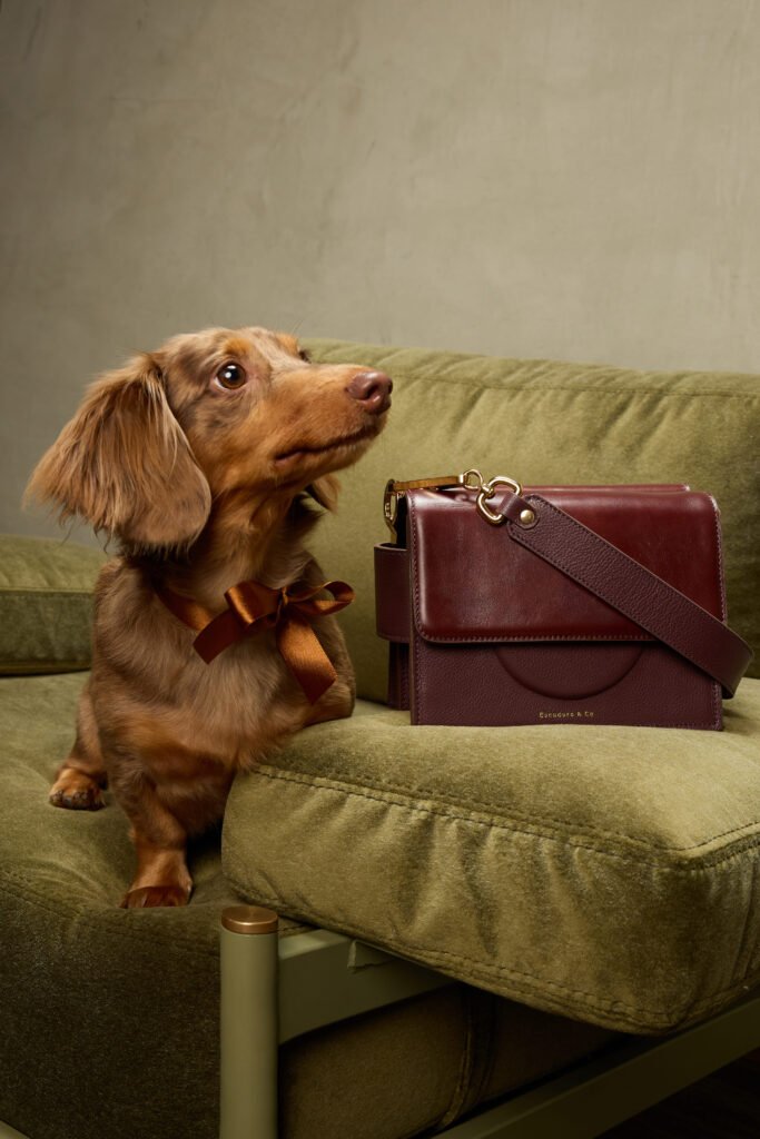 Escudero relança sua icônica Bolsa Anik e Mini Anik em nova versão