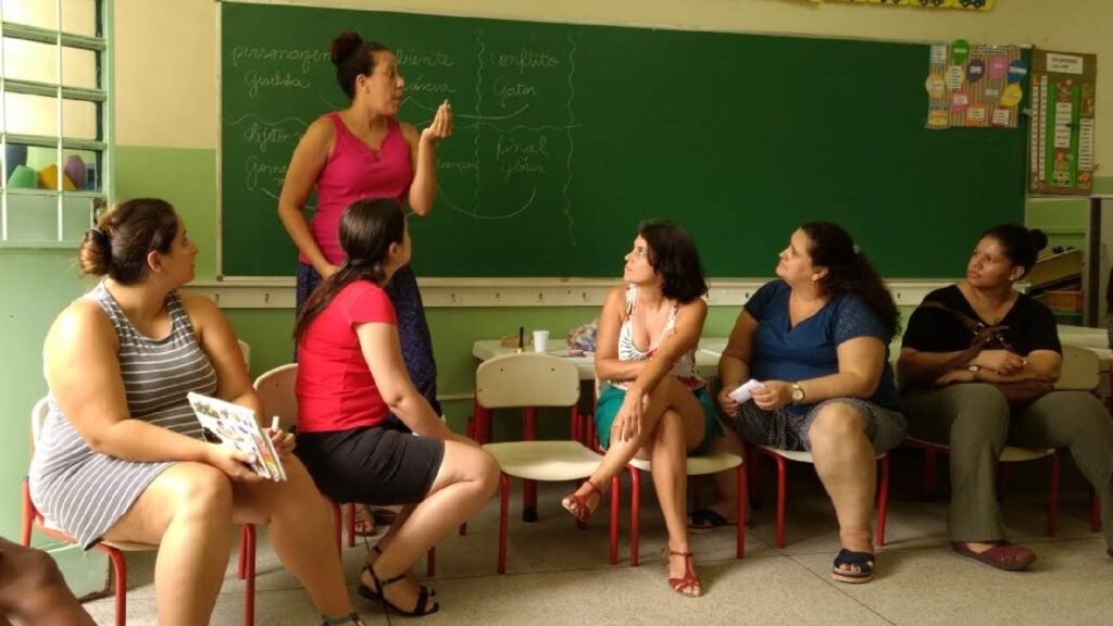 Projeto pioneiro no Brasil, Escola de Espectadores do Paraná abre recrutamento para mediadores culturais