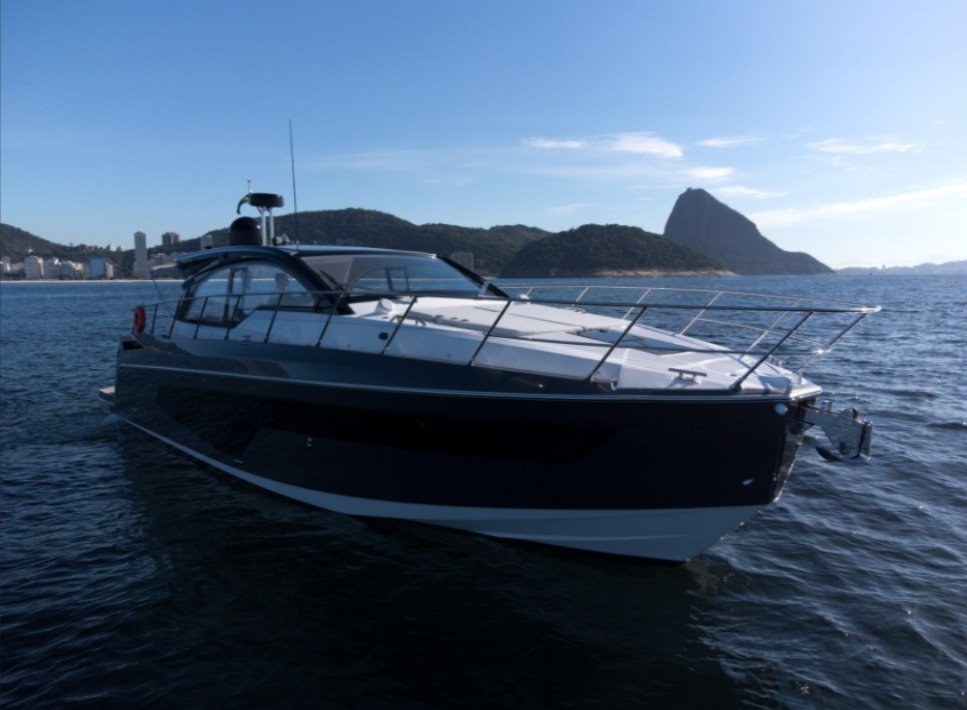 Ícone de design esportivo de luxo: Atlantis 51 retorno aos palcos do São Paulo Boat Show 2025